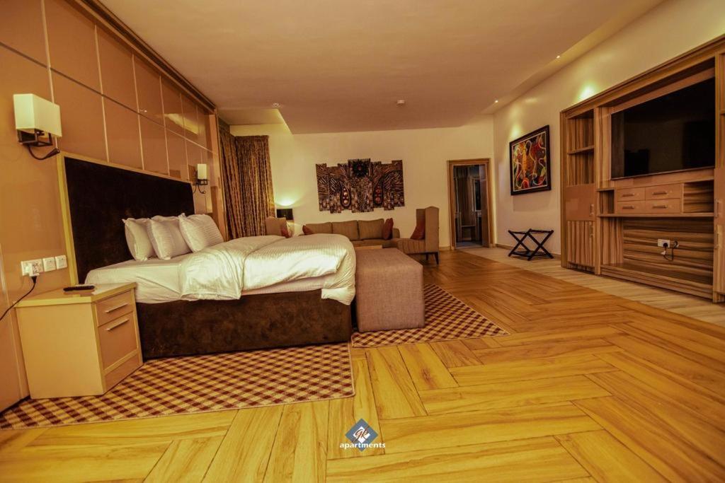 Gk Apartments อาซาบา ภายนอก รูปภาพ